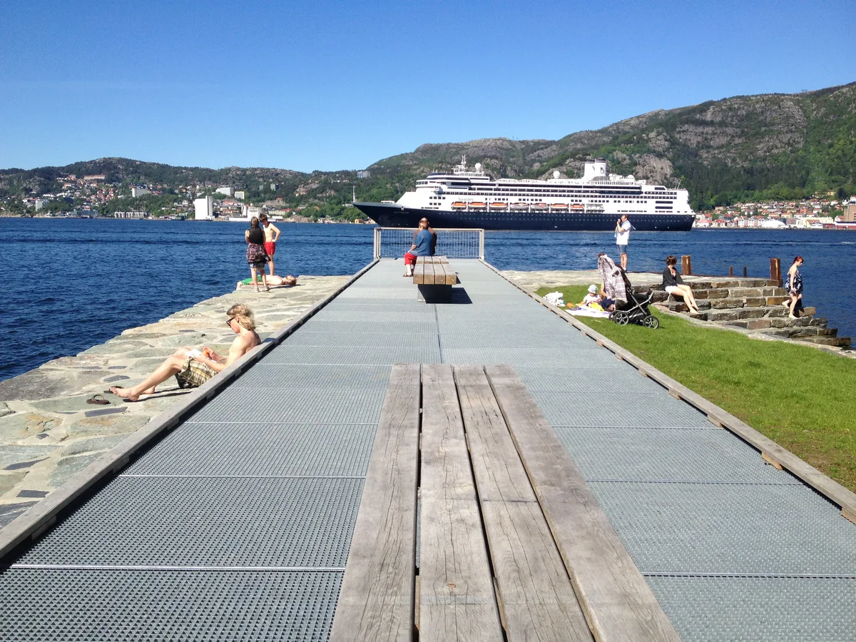 Bilde av Ballastbryggen badeplass